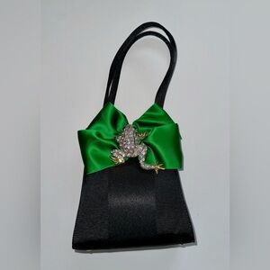 Mary Frances Green Bow & Crystal Frog Embellished Bag